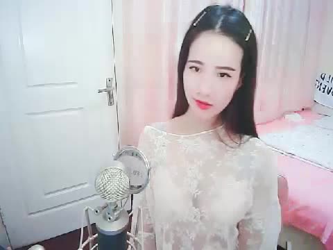 看很清纯美女，在镜头下，原来是这么的淫荡